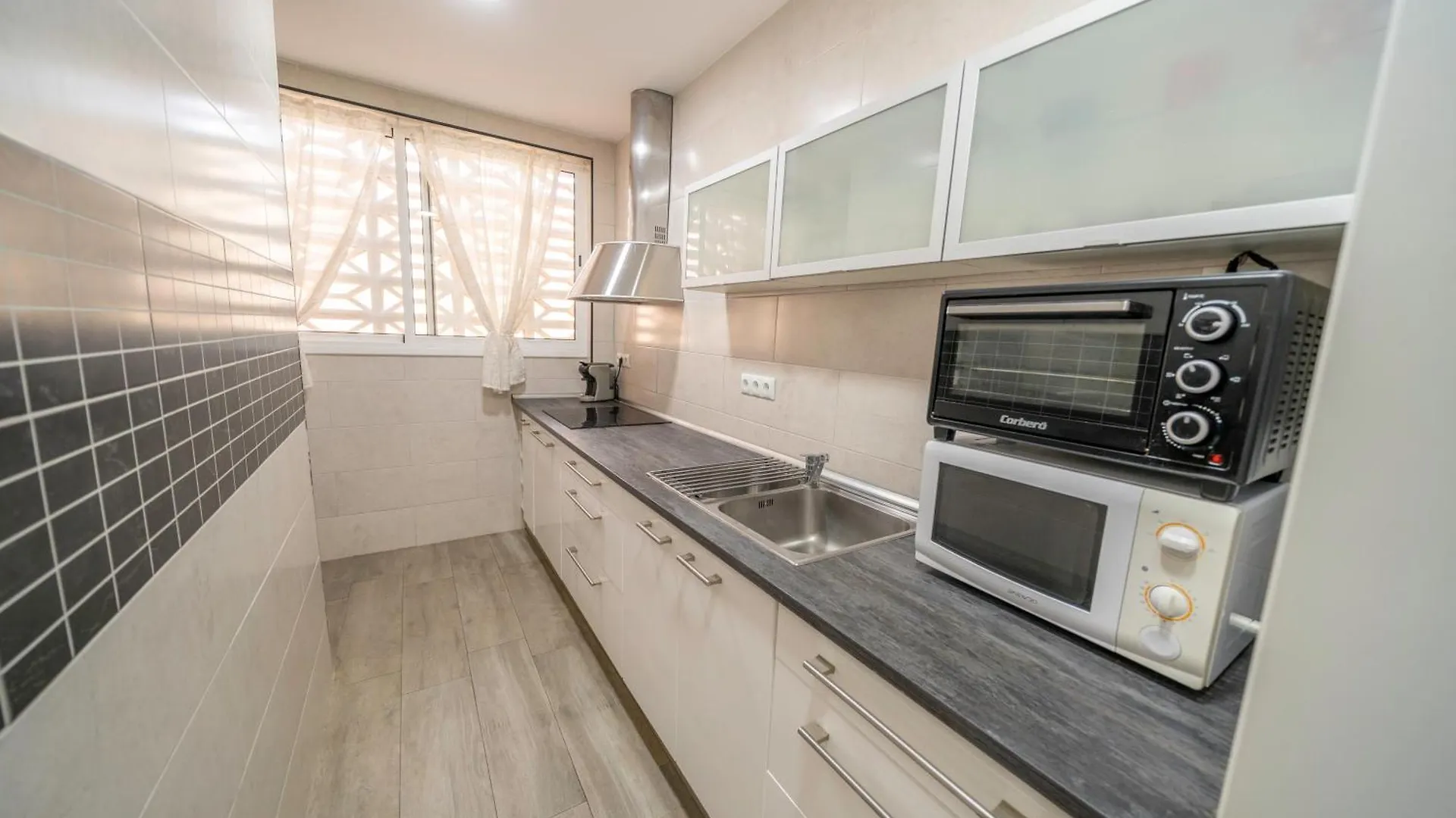 Homeholidaysrentals Maritim V Pineda de Mar